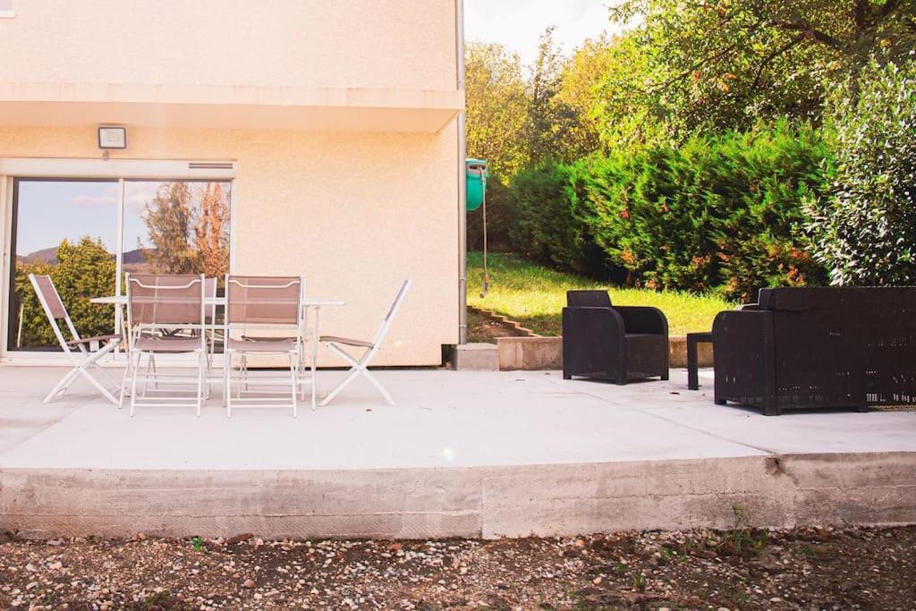 Dependance Chaleureuse Et Calme Apartment Champagneux Exterior photo